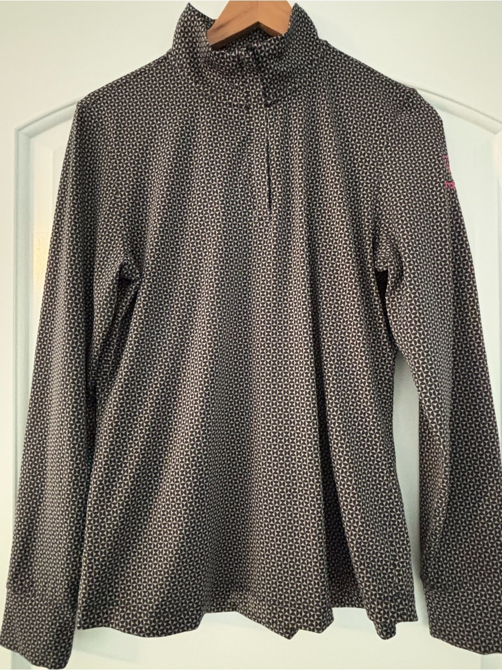 Under Armour Women's Medium Black Geometric Print ColdGear HeatGear 1/4 Zip Pull